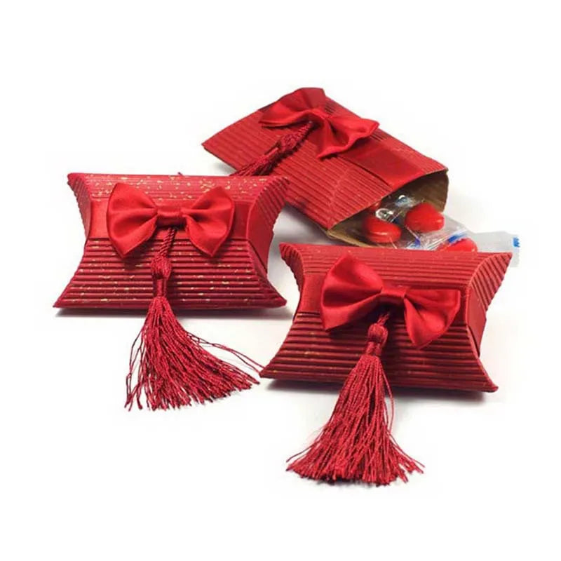 50pcs Pillow Box Wedding Favors with Tassel