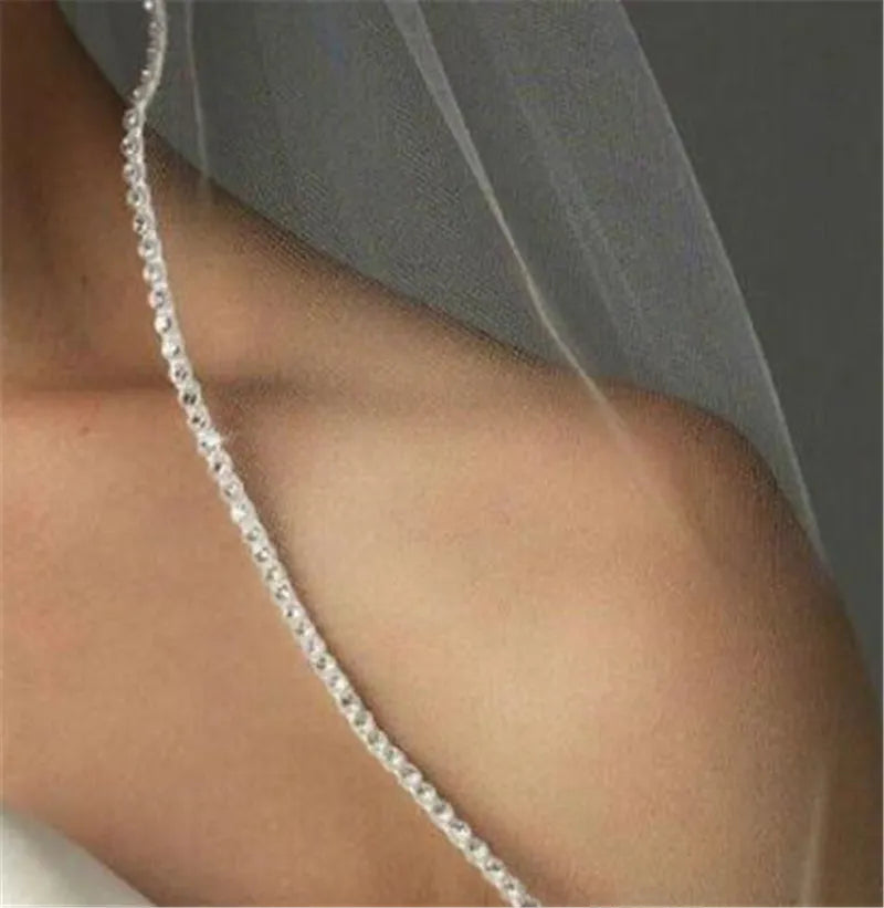 1 Layer Short Beaded Edge Bridal Veil With Comb Simple Tulle