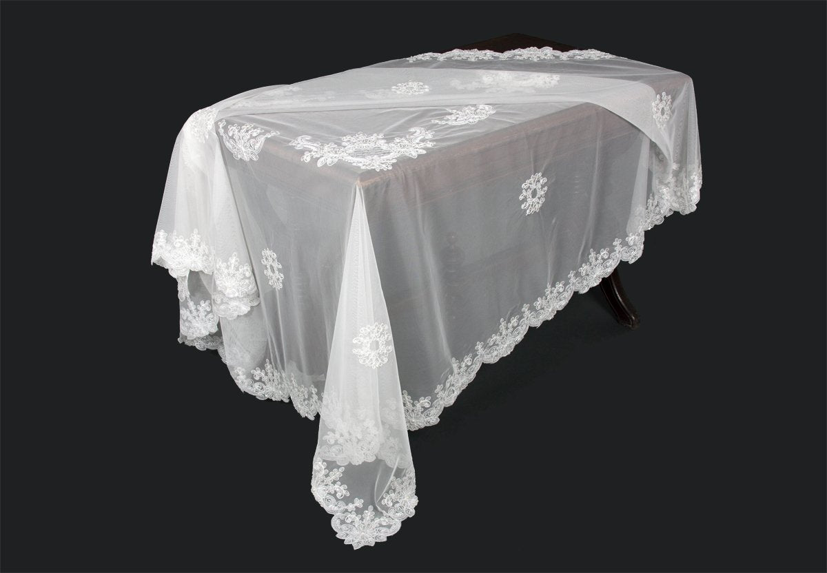 ML16143 Delicate Daisies Lace Beaded Tablecloth, 80"X80"